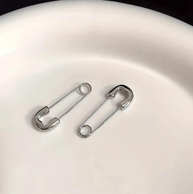 Серьги в форме булавки Модные трендовые украшения для ушей, универсальный аксессуар для мужчин и жен Киев - изображение 5