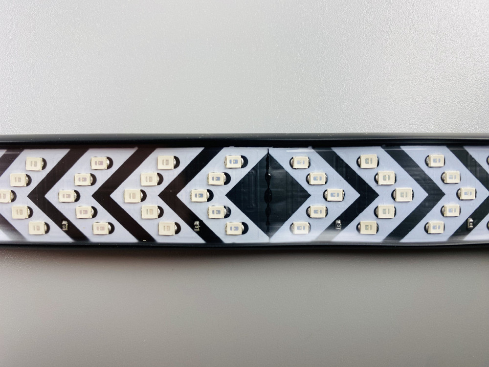 Led-стрічка в авто світлодіодна для додаткового освітлення, LED V стрічка стопи повороти автомобільні 12В-24В Мукачево - фото 7