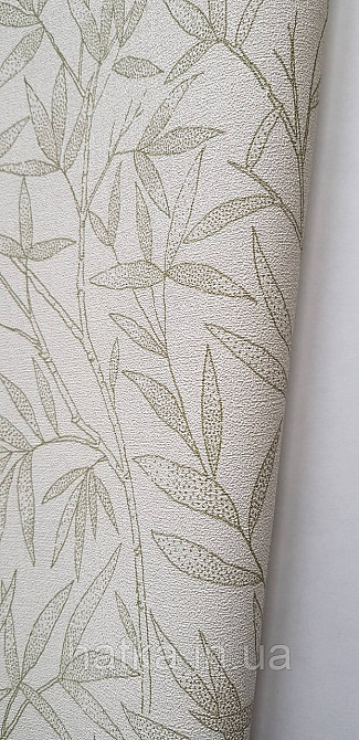 Шпалери вінілові на флізеліні метрові Rasch Novella 1,06х10 листя гілки матові зелені на білому Київ - фото 2