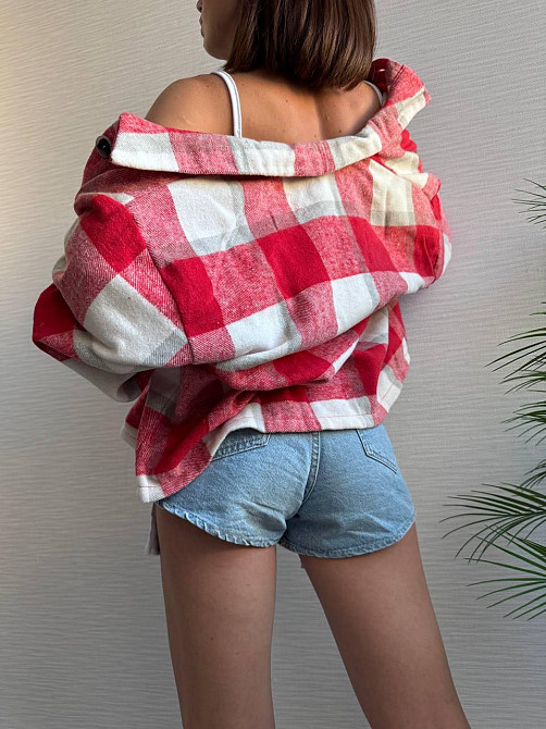 Жіноча тепла оверсайз сорочка у клітинку на гудзиках кашемір Одеса - фото 2