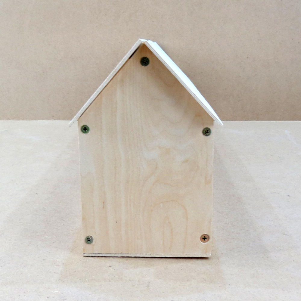 Деревянная кормушка для голубей 