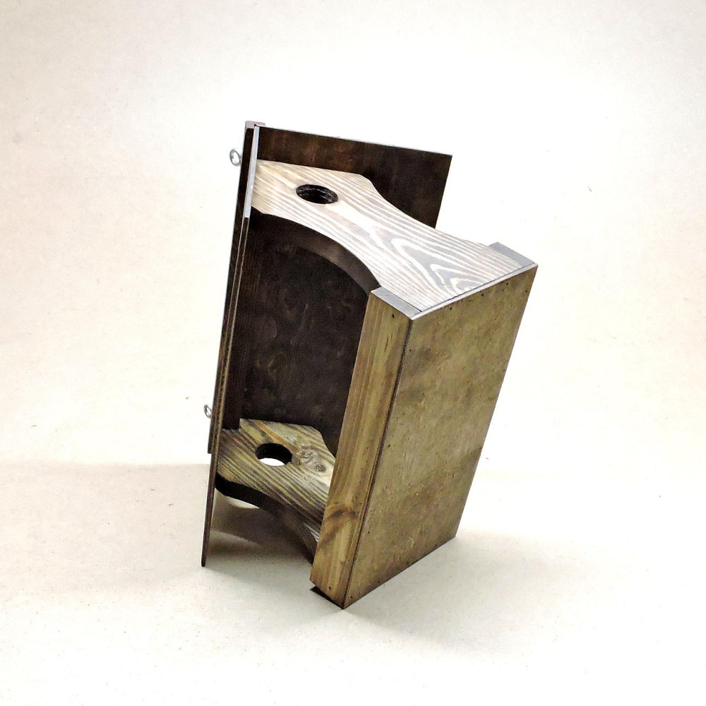 Кормушка садовая для птиц 