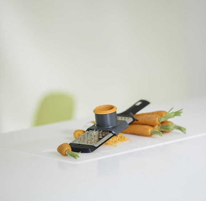 Кухонная Терка большой глазок 32 см Fiskars 