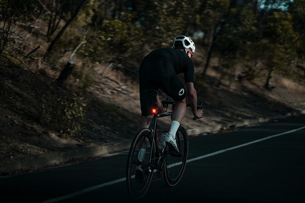 Мигалка задняя Knog Blinder Grid COB Rear 100 Lumens Киев - изображение 3