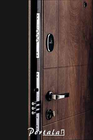 Двери квартирные, серия Люкс+Кале, модель Неаполь 2, гнутый профиль, 2 контура уплотнения, 2 замка Киев