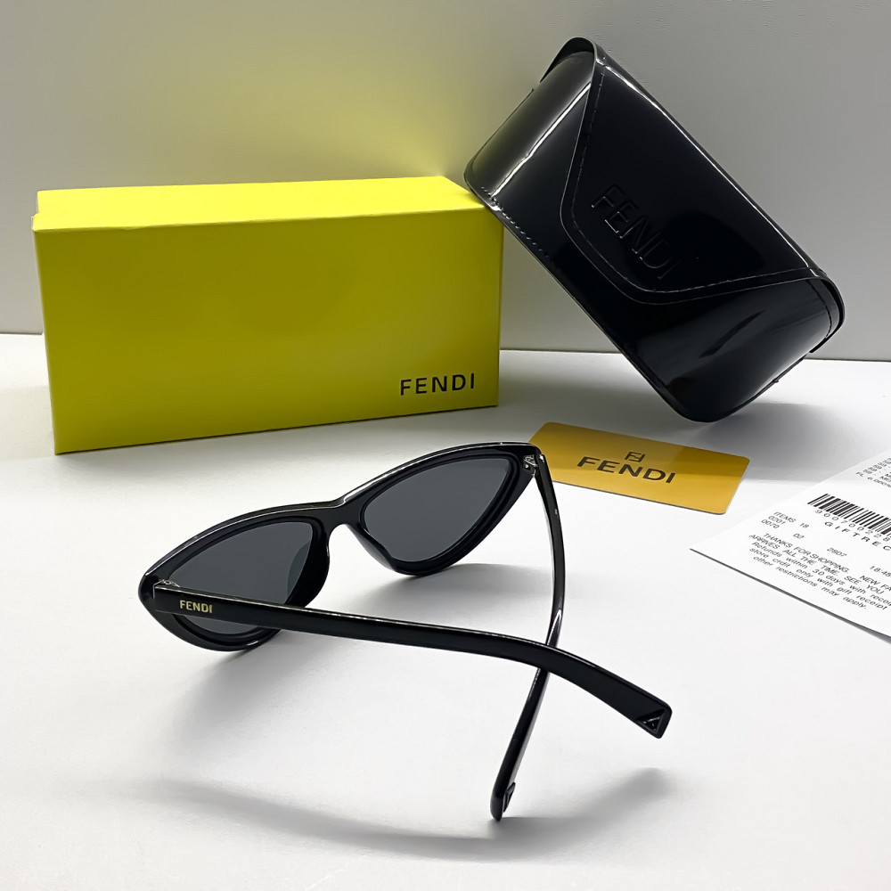 Женские солнцезащитные очки Fendi (3021) polaroid Киев - изображение 3
