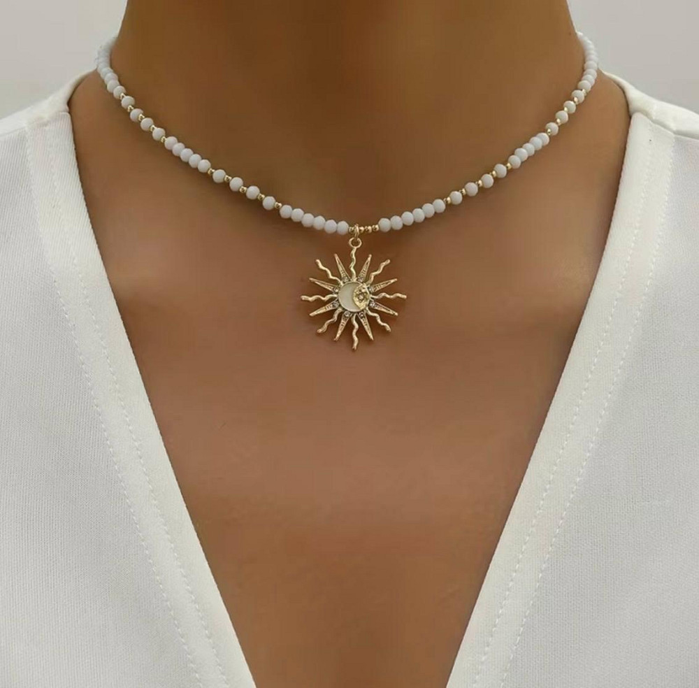 Чокер з білого бісеру з підвіскою сонце жіноче намисто мінімалістичне Київ - фото 2