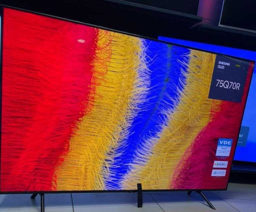 Телевизор Безрамный: 75