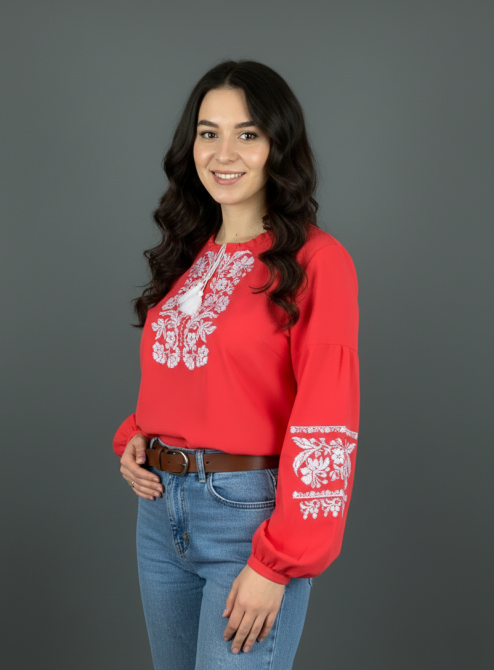 Шифоновая женская вышитая блуза с белой вышивкой и белыми кисточками 56-58 Киев - изображение 1