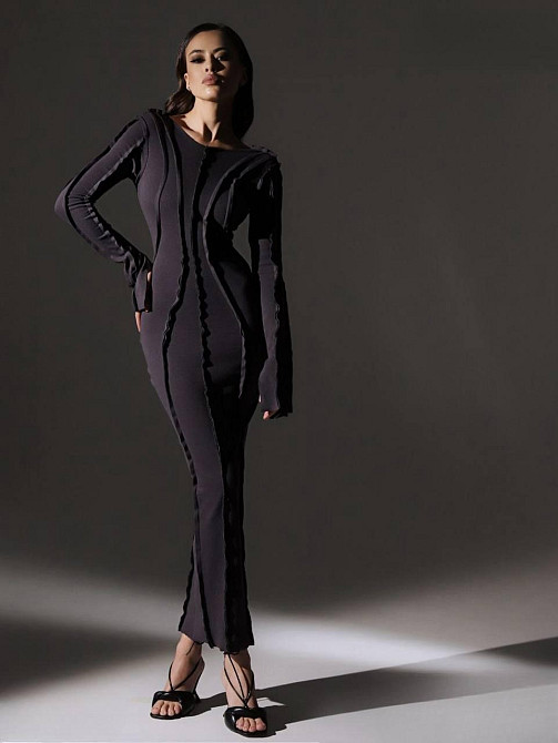 Женское силуэтное макси платье с длинным рукавом вискоза Одесса - изображение 1