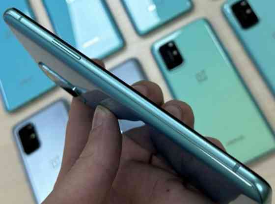 Смартфон: One Plus 8T 12/256Gb. Neverlock.OnePlus 8T Киев