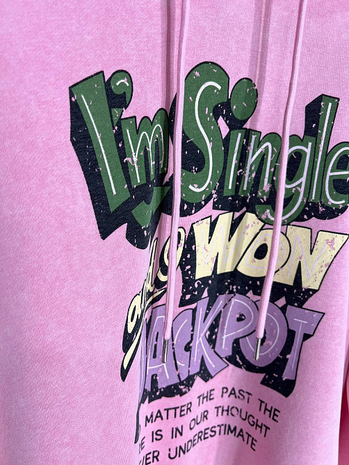 Худи женский A-N 25040 удлиненный оверсайз с капюшоном вареный дай цветная надпись впереди one size, розовый, one size Киев - изображение 17