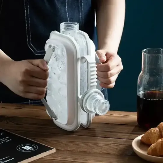 Портативная силиконовая форма для льда бутылка 2 в 1 ICE CUBE TRAY складная на 17 шариков Коломия