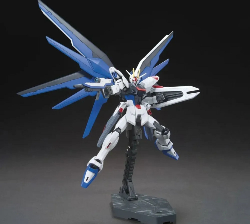 Freedom Gundam ZGMF-X10A HGCE 1/144 (Bandai) збірна модель, Гандам аніме Киев - изображение 8