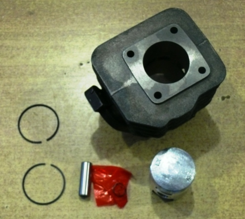 Циліндр у зборі скутера Хонда Діо 65 Мукачево - фото 1