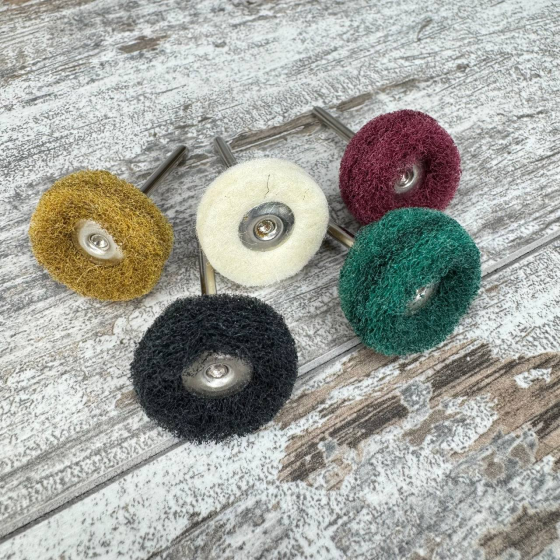 Набор полировальных кругов Ø25 мм для дремеля: абразивные 20 шт и войлочные 5 шт для гравера Киев