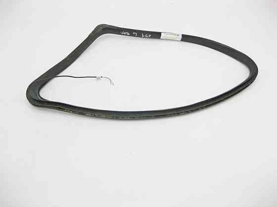 Mercedes-Benz  A2516702339 Ущільнювач висувної кватирки в задньому лівому крилі R-Class W251 Одеса