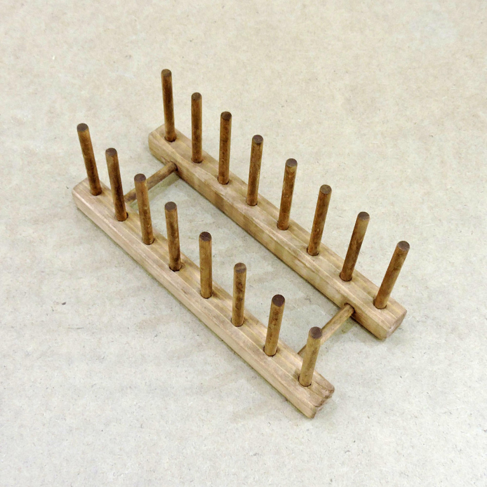 Настольная стойка для тарелок 