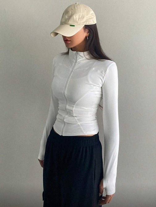 Жіночий стильний лонгслів з довгим рукавом на блискавці пума Одеса - фото 2