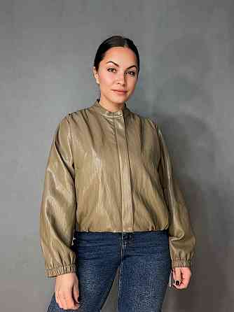Куртка жіноча Ou Mai 3351 з екошкіри бомбер на блискавці комір-стійка оверсайз бежева, бежевий, XL Київ