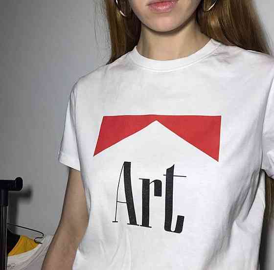 Біла жіноча футболка ART Чернівці