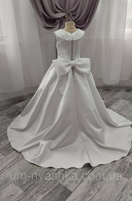 Длинное белое платье со шлейфом на рост 130-150 Кривой Рог - изображение 6