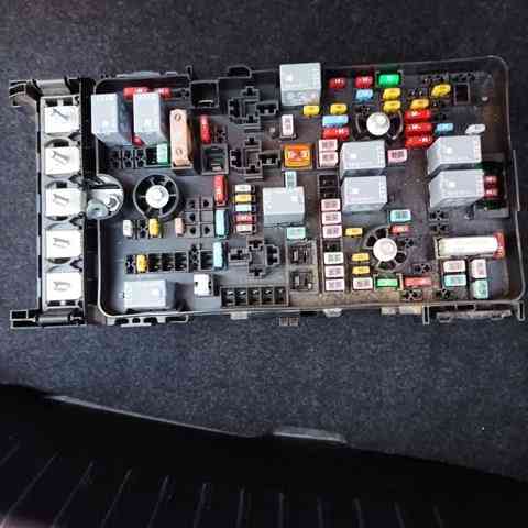 68264525AC блок запобіжників Коломыя