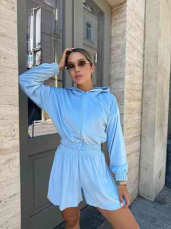 Жіночий стильний костюм-двійка: кофта та шорти зі стразами велюр Блакитний, 46/48 Одеса