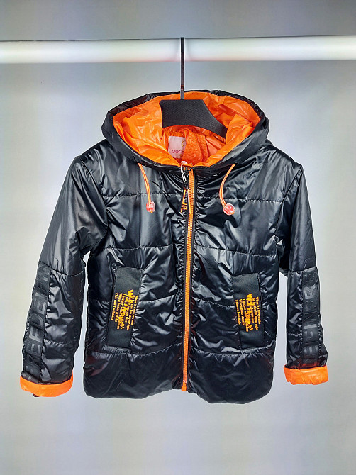 Демисезонная черная куртка для девочек 128,134 Николаев - изображение 3