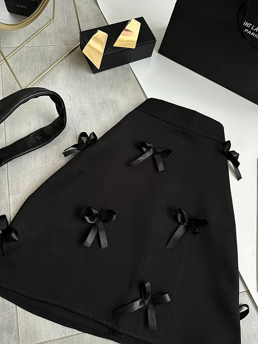 Женская трендовая юбка с бантиками костюмка Одесса - изображение 2