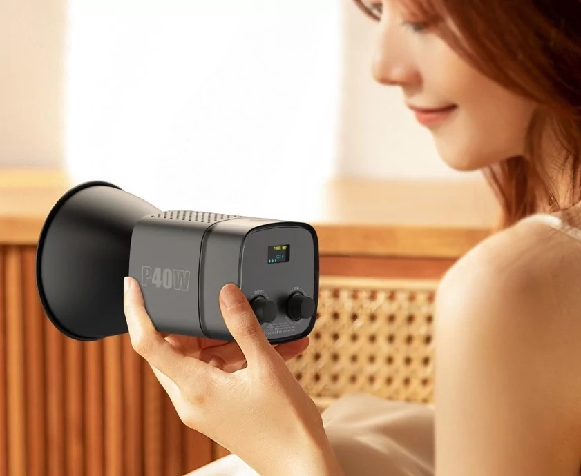 Монохроматичний освітлювач Luxceo P40W COB LED для фотостудії Київ - фото 2