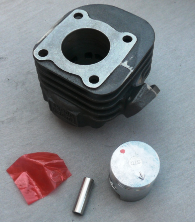 Циліндр у зборі скутера Стелс 80 Мукачево