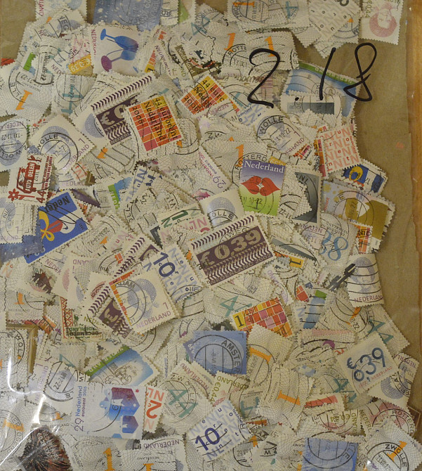 ГОРА МАРОК. Нідерланди. 1000 шт! (стандарт) 2.18 Полтава - фото 1