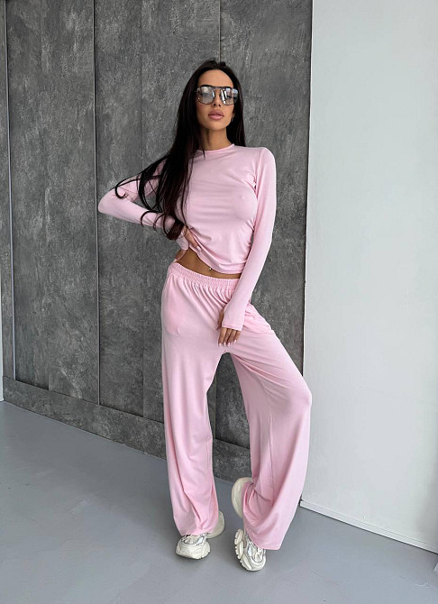 Женский стильный базовый костюм из мягкой эластичной ткани. Розовый, 46/48 Одесса - изображение 2
