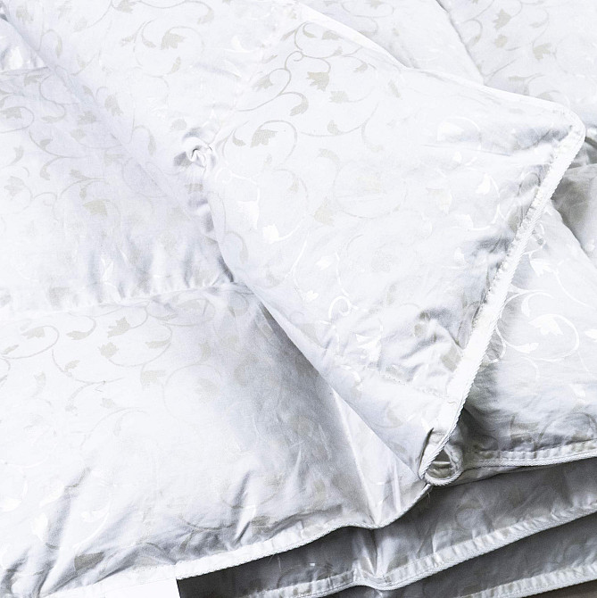Полупуховое полуторное одеяло YouStar 50% пух 50% перо, Тик, размер 145х205 см (Серебро) Сумы - изображение 2
