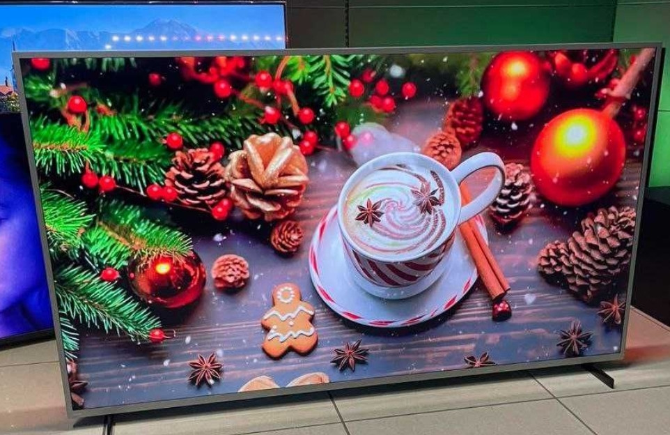 70" Безрамний Ambilight Smart 4K PHILIPS 70PUS8105 Харків - фото 2