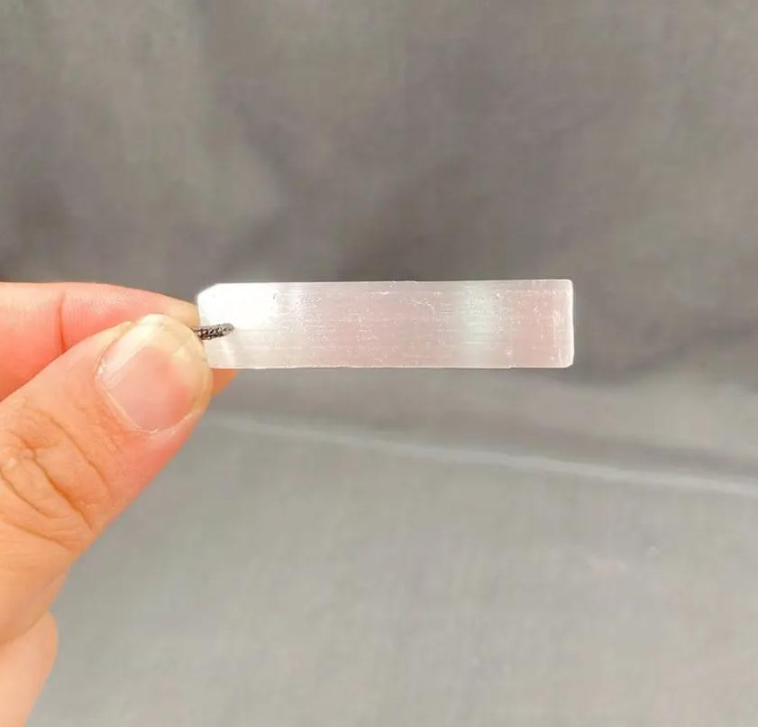 Подвеска из натурального необработанного селенита, 5.5 см. Киев - изображение 3