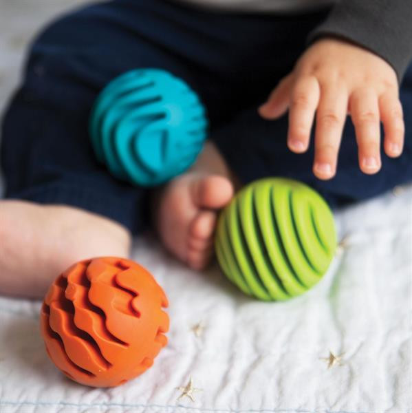 Прорезыватель-погремушка Fat Brain Toys Sensory Rollers Сенсорные пули 3 шт (F161ML) Харьков - изображение 11