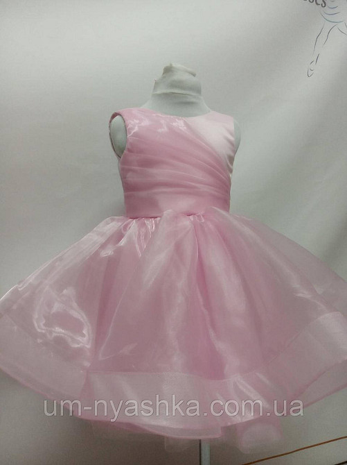 Пышные яркие нарядные платья 