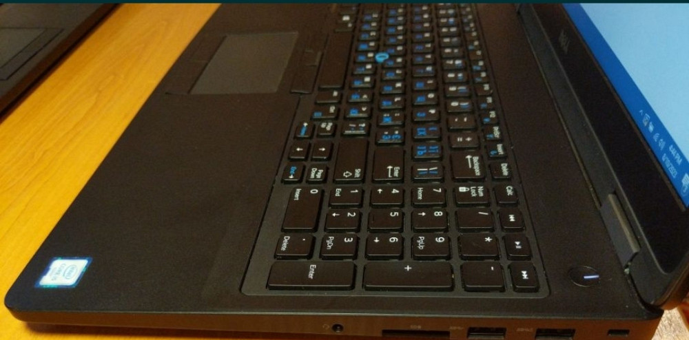 Ноутбук: DELL 15.6