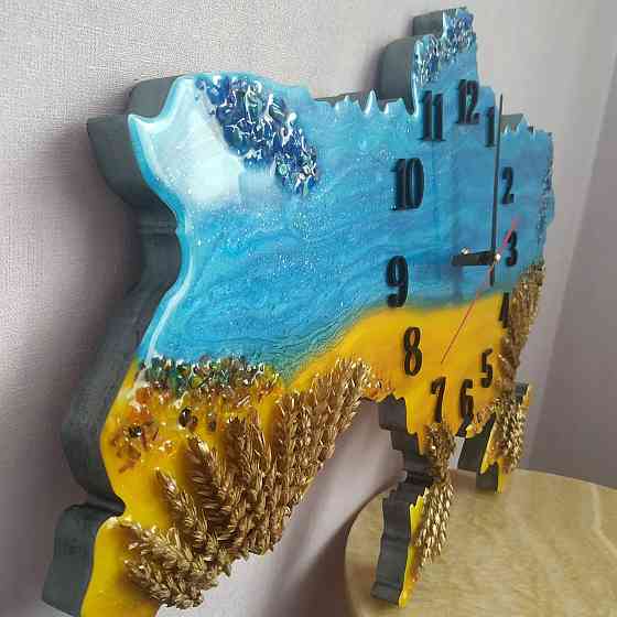 Годинники настінні з епоксидної смоли ручної роботи "Карта України" з колосками та гербом 130х85 см Дніпро