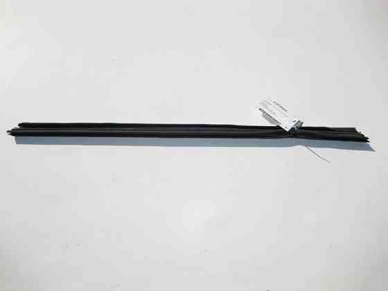 Mercedes-Benz  A1647250965 Ущільнювальна планка скла передніх дверей ML W164 GL X164 Одеса