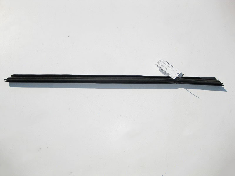 Mercedes-Benz  A1647250965 Ущільнювальна планка скла передніх дверей ML W164 GL X164 Одеса - фото 2