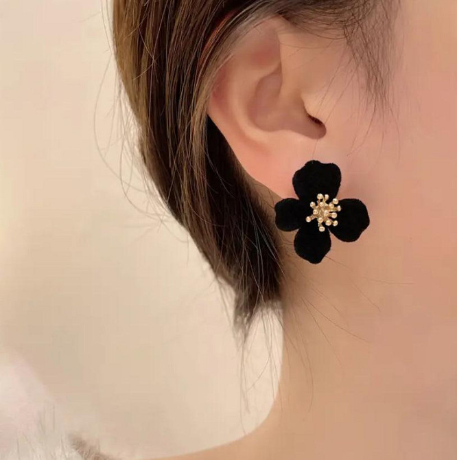 Серьги-пусеты бархатные с цветком | цинковый сплав, черные, 1 пара Киев - изображение 1