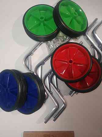 Колеса боковые опорные велосипеда   (пластик) (12-20) Мукачево