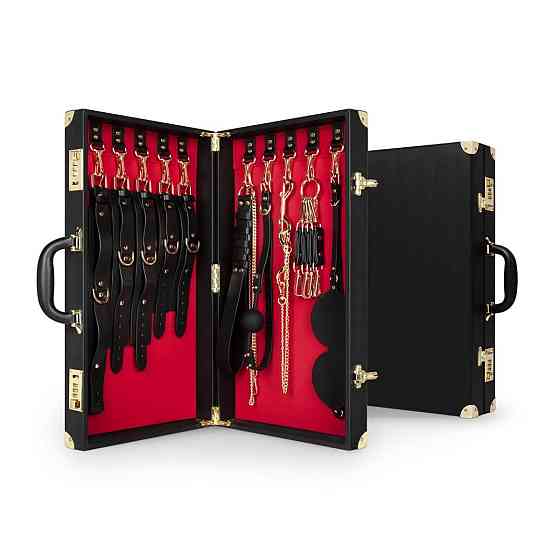 Набор для BDSM Bedroom Fantasies: Bondage Suitcase 13 Pcs - Cow Leather Sex Aura Киев