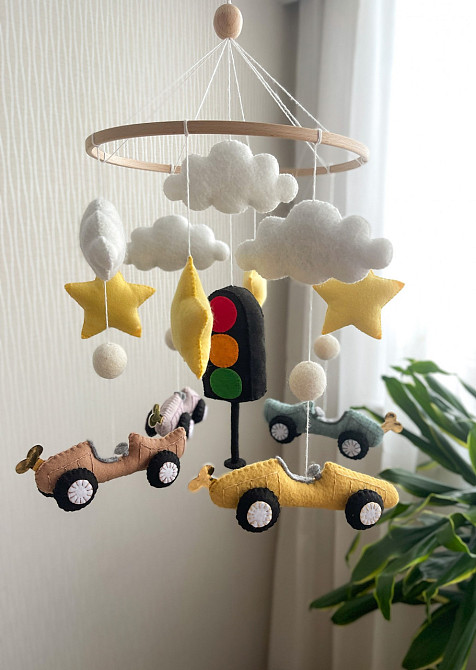 Дитячий мобіль на ліжечко для немовлят WooolyWool «Машинки» Київ - фото 1