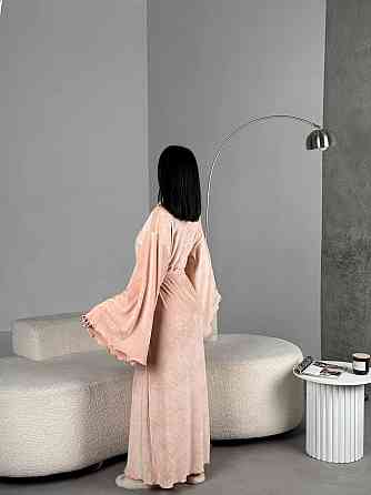 Женский стильный домашний велюровый макси халат плюш велюр Персик, 48/52 Одесса