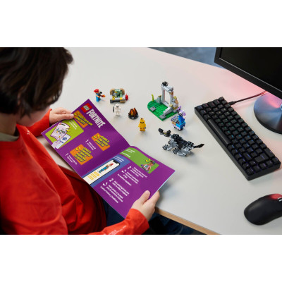 Конструктор LEGO Fortnite Табір Peely та Sparkplug (77075) Вінниця - фото 3