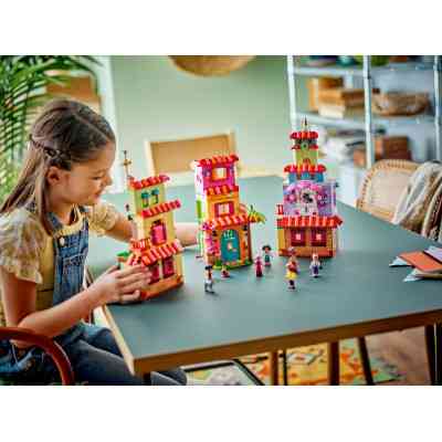 Конструктор LEGO Disney Волшебный дом Мадригал (43245-) Винница